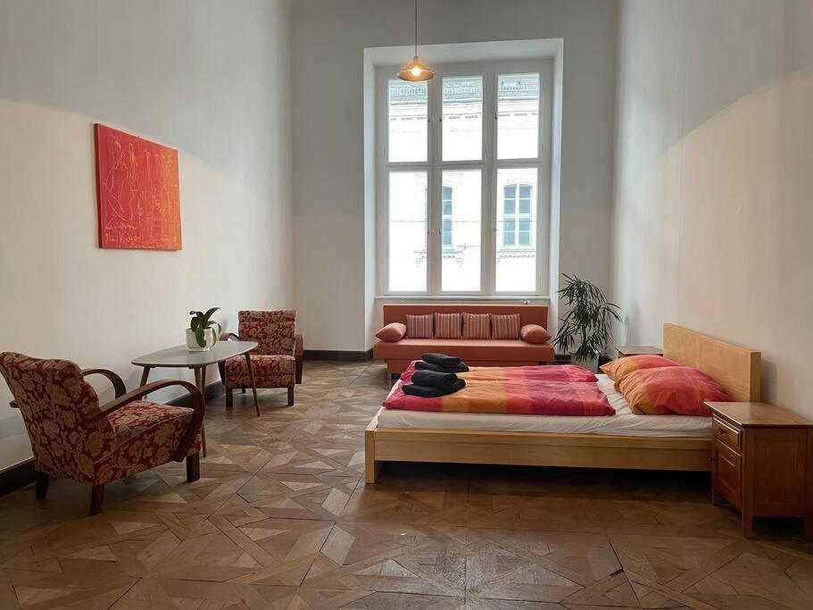 Geraeumige Altbauwohnung Im Zentrum Graz Ngoại thất bức ảnh